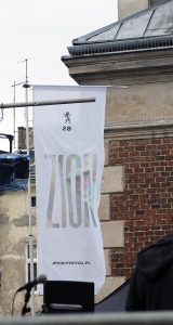 Flaga z metaliczną grafiką - Festiwal Kultury Żydowskiej, Kraków